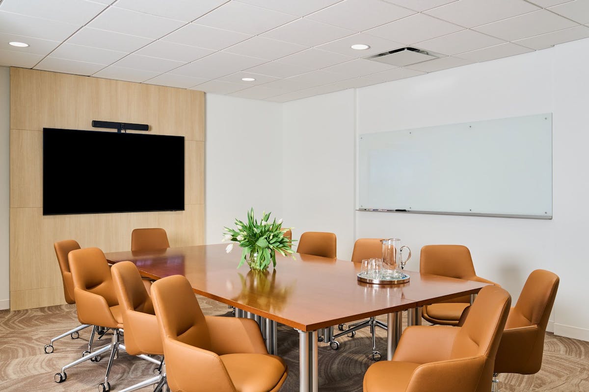 12 person meeting room
