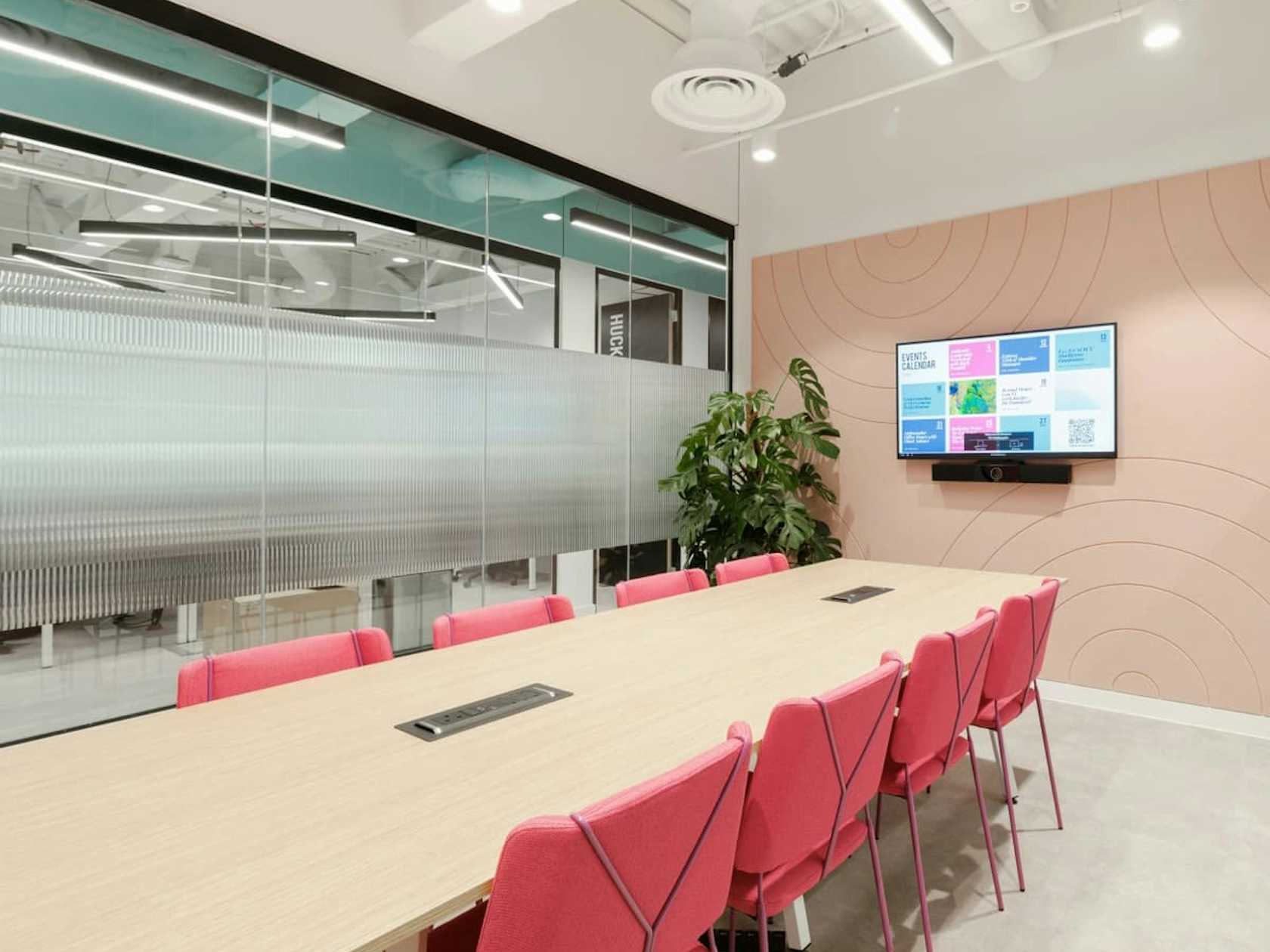 8 person meeting room
