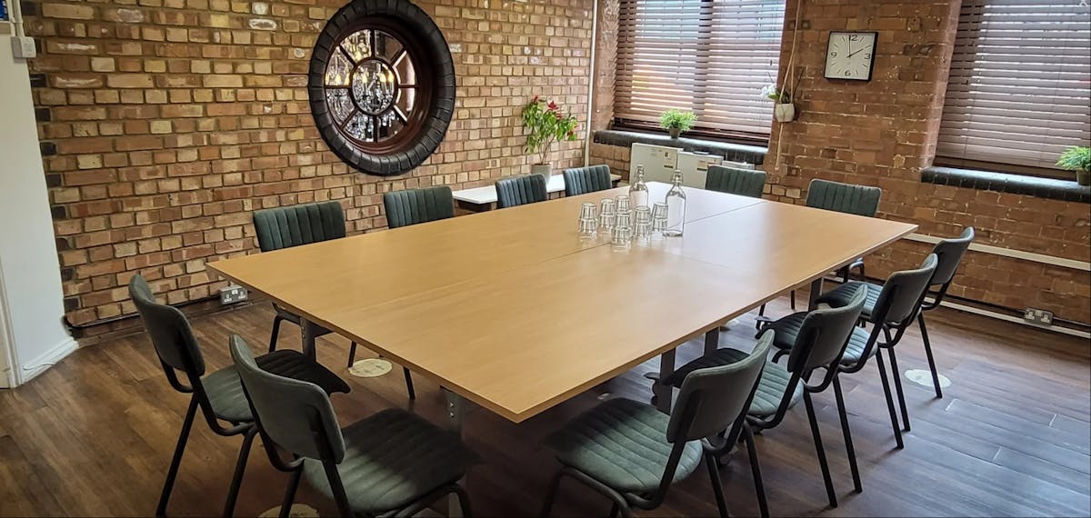 12 person meeting room