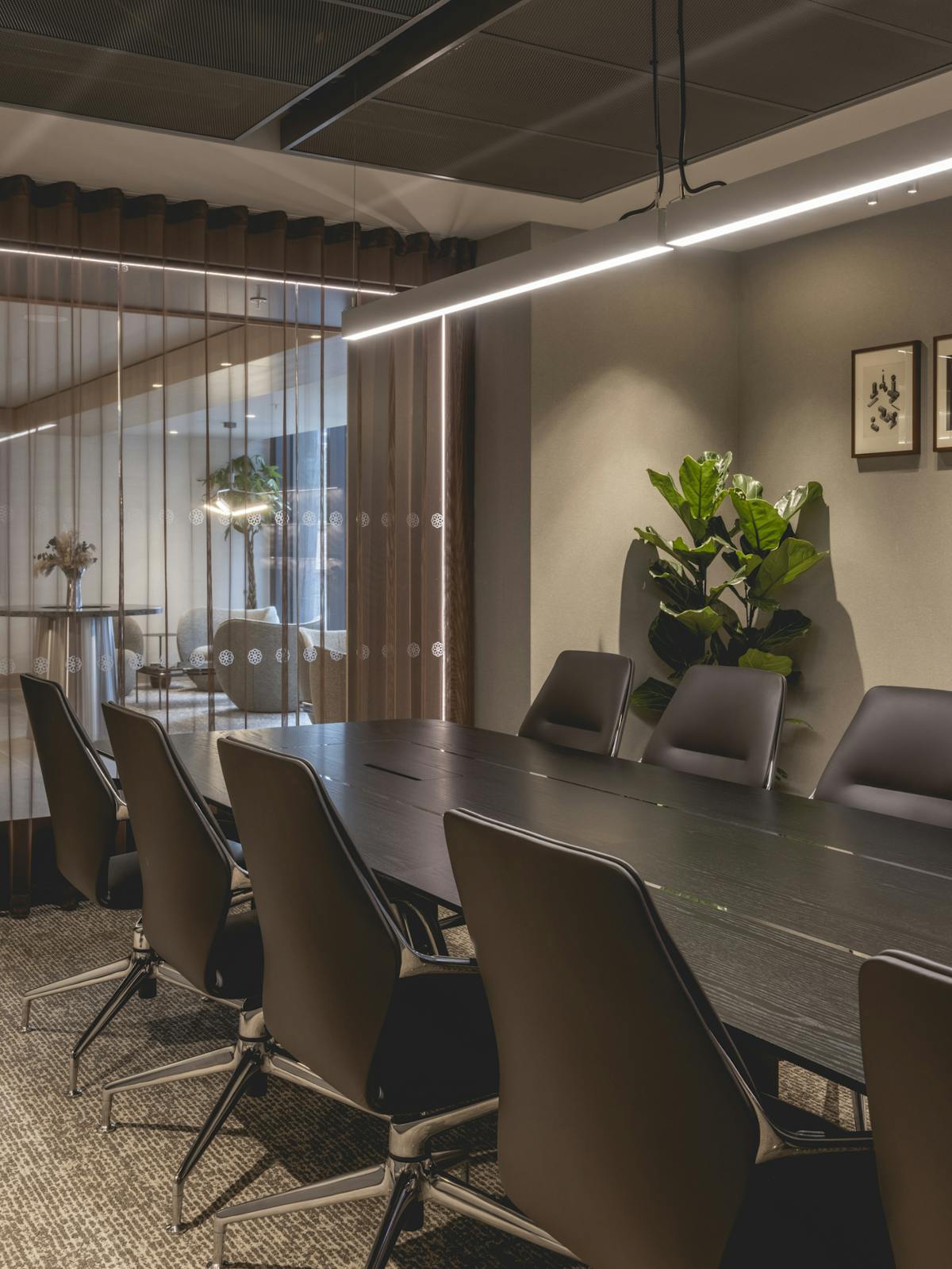 10 person meeting room