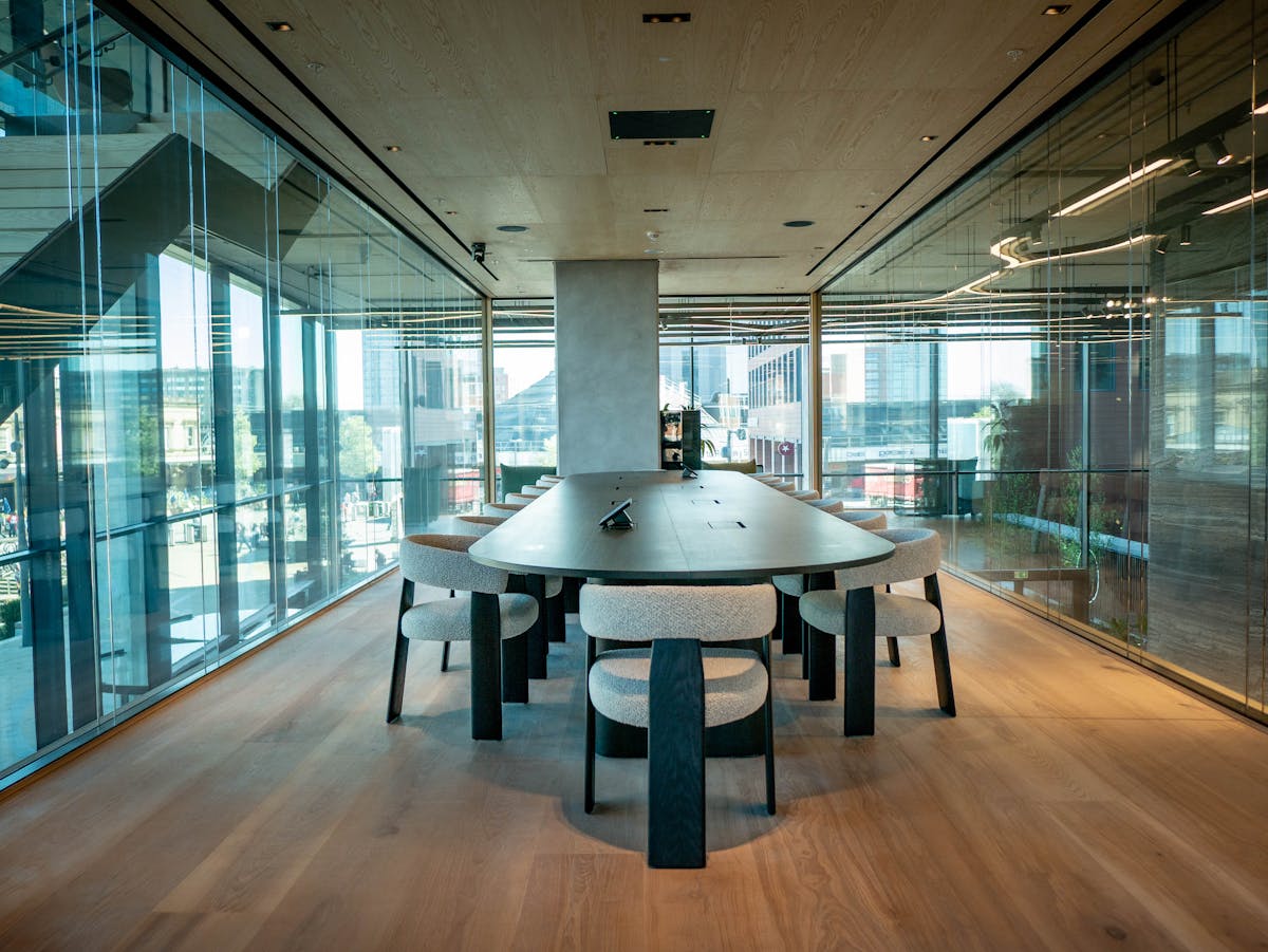 16 person meeting room