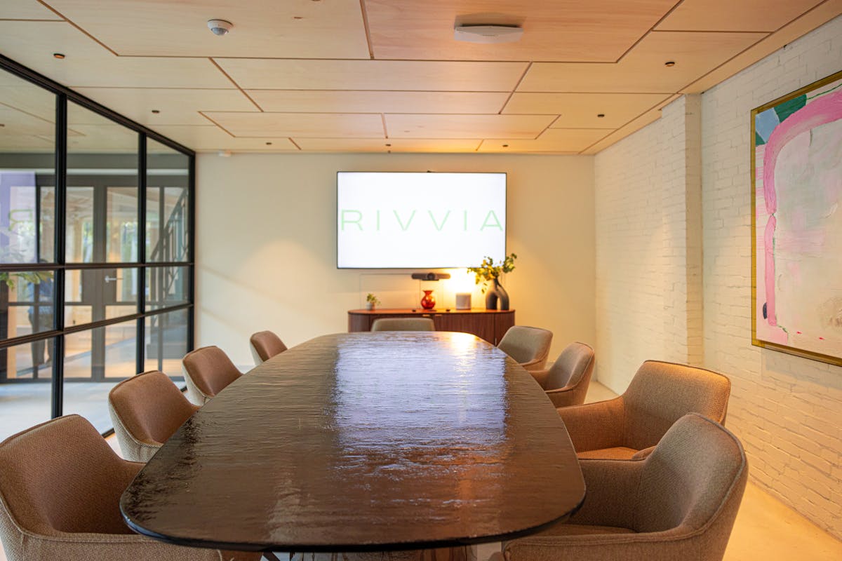 12 person meeting room