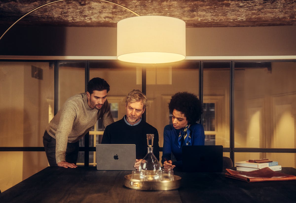 18 person meeting room