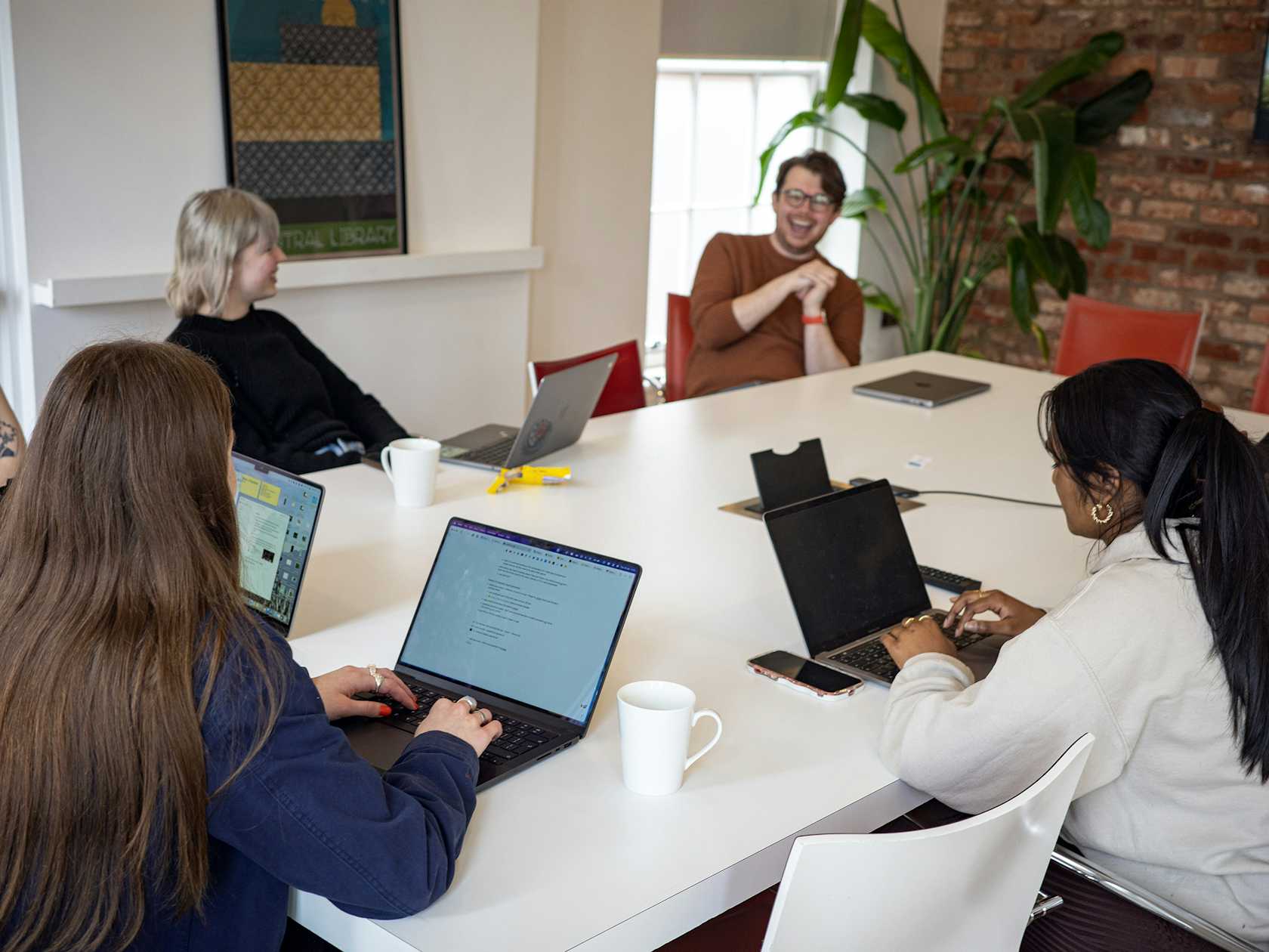 12 person meeting room