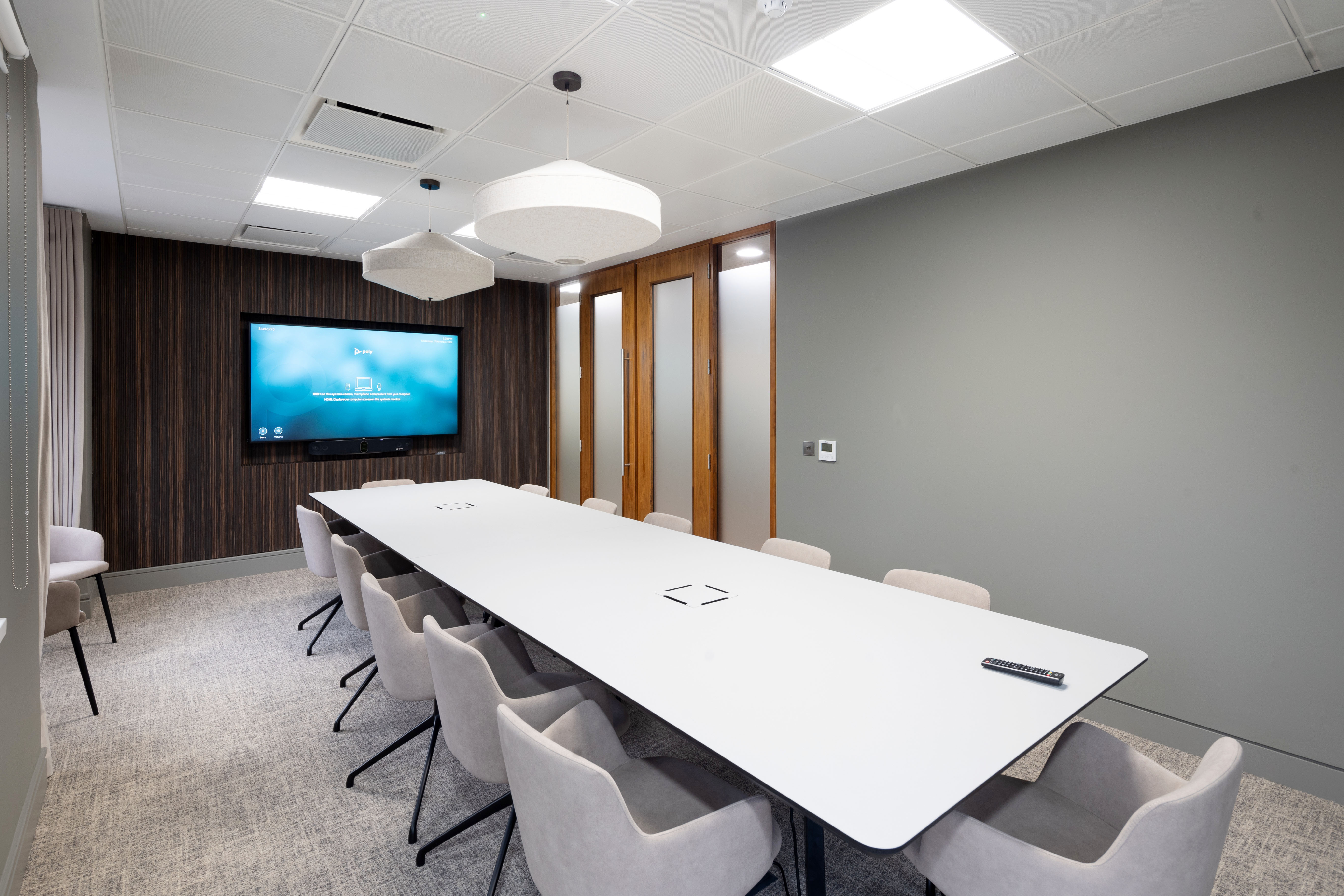 12 person meeting room