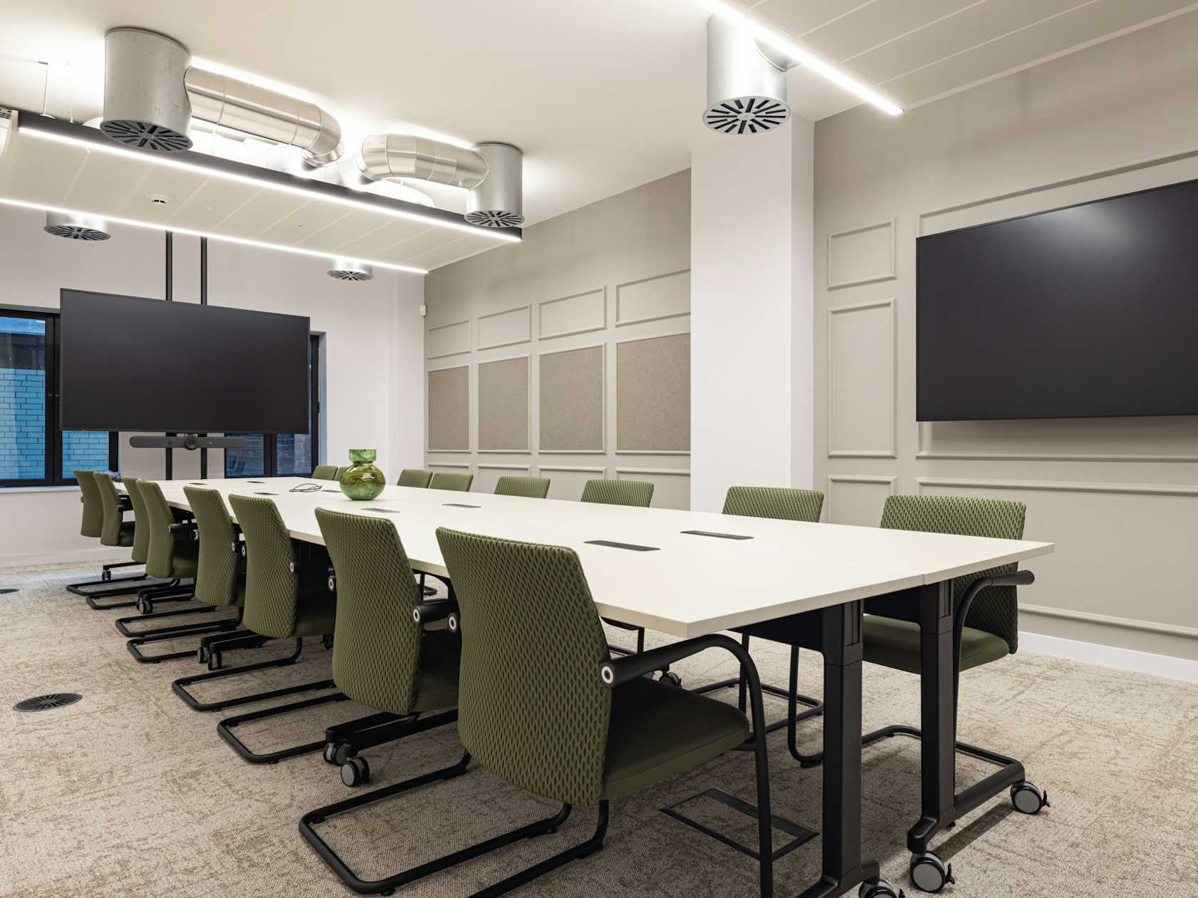 16 person meeting room