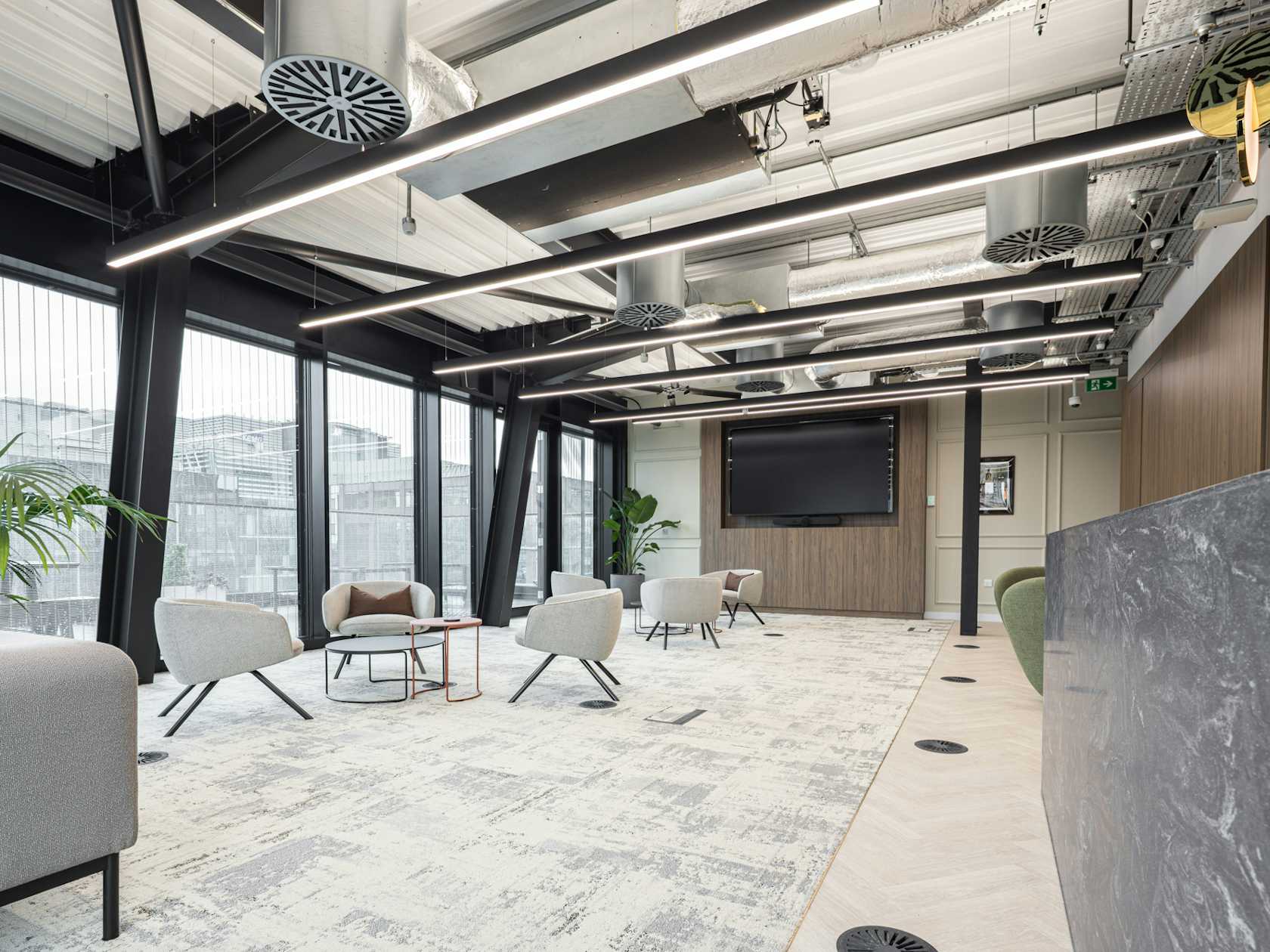 25 person meeting room