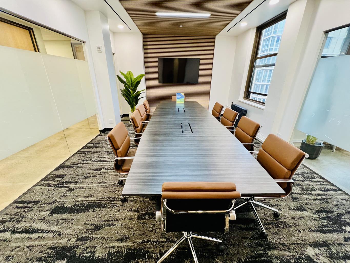 10 person meeting room