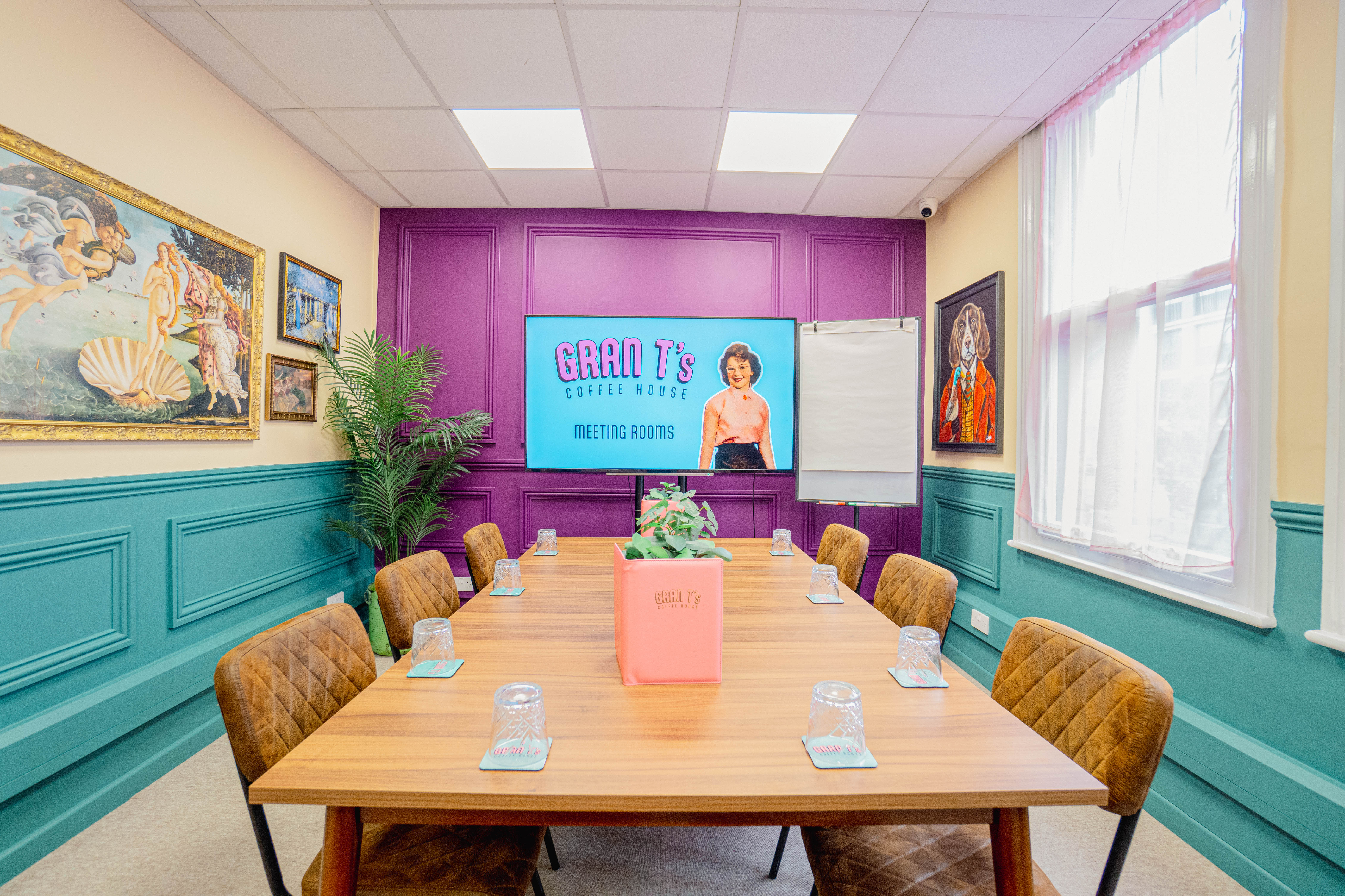 8 person meeting room