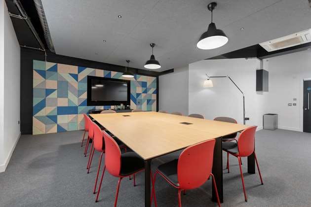 12-person meeting room