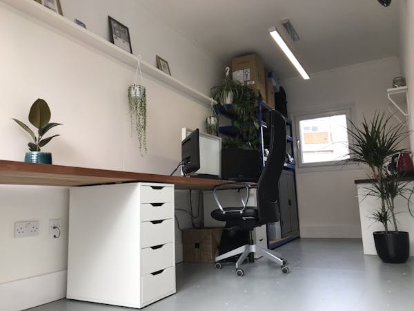 Rent An Office Or Desk In Edit Suite Share In Creative Offices In