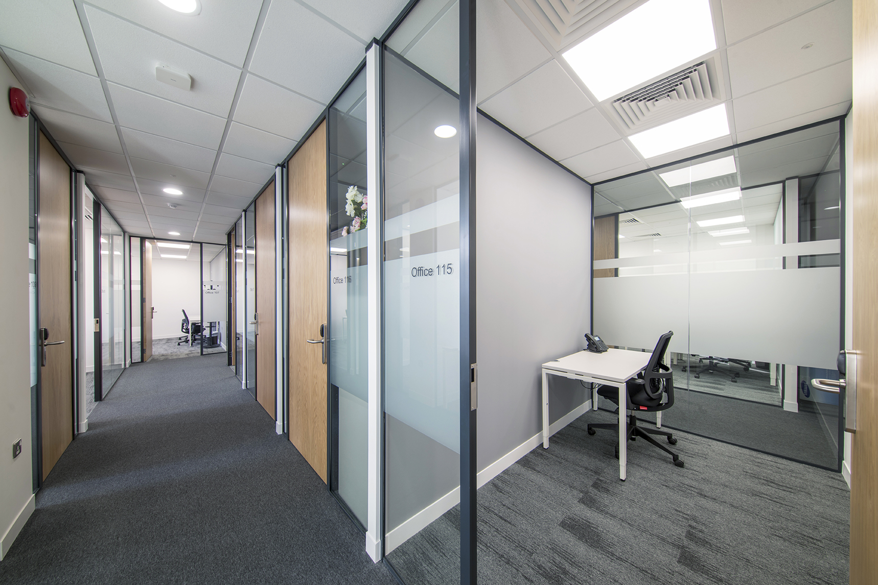 Serviced Office Space & Desks to Rent Lewisham, London | Office Desks