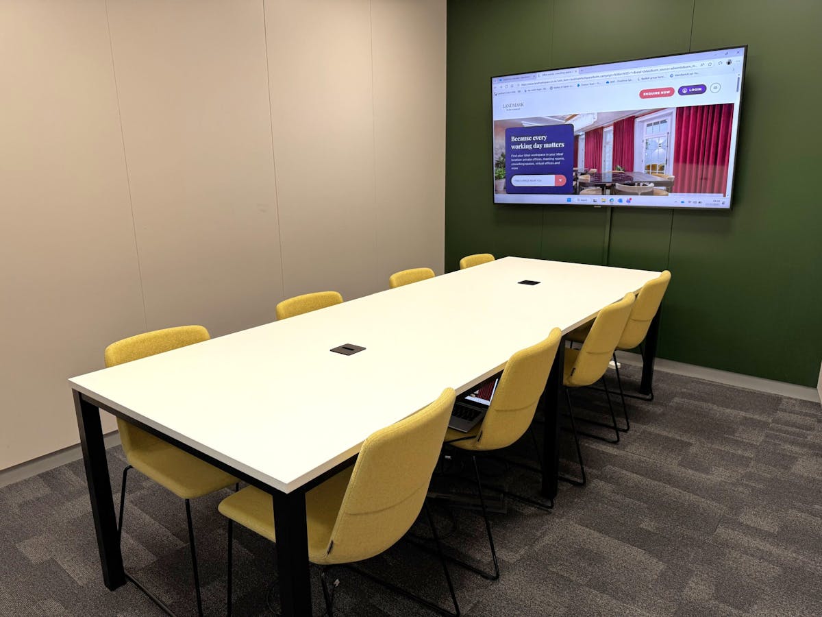 8 person meeting room